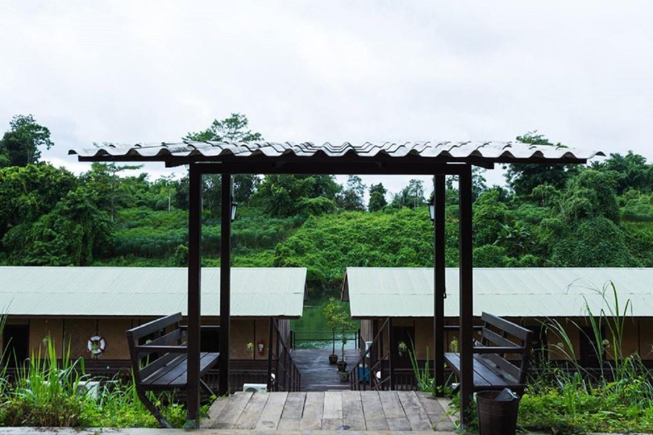 Nakakiri Resort & Spa Hin Dat Exteriör bild