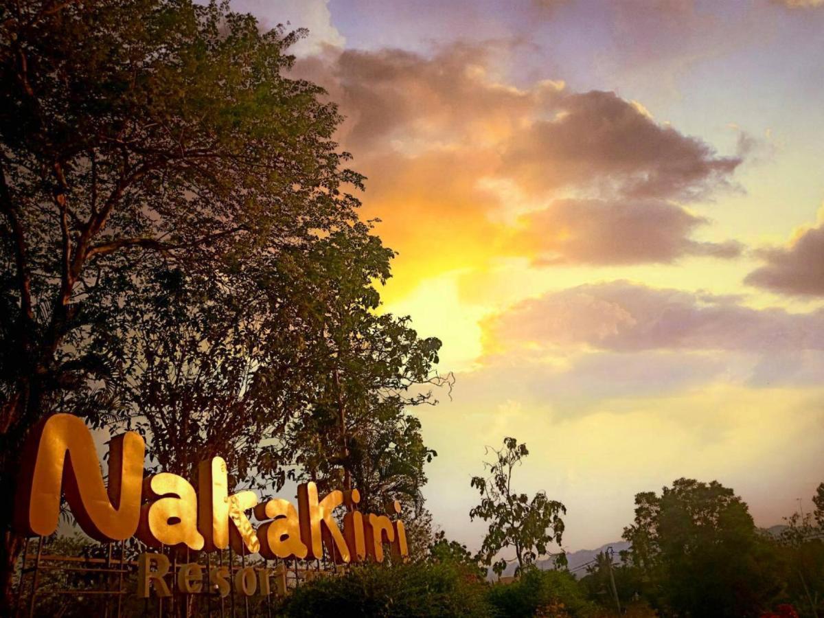Nakakiri Resort & Spa Hin Dat Exteriör bild